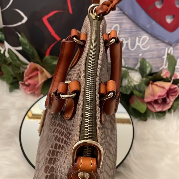 💜Dooney & Burke Vintage Handbag - Picture 11 of 17